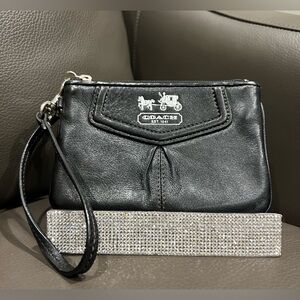 Coach Vintage Black Leather Wristlet Y2K/90's